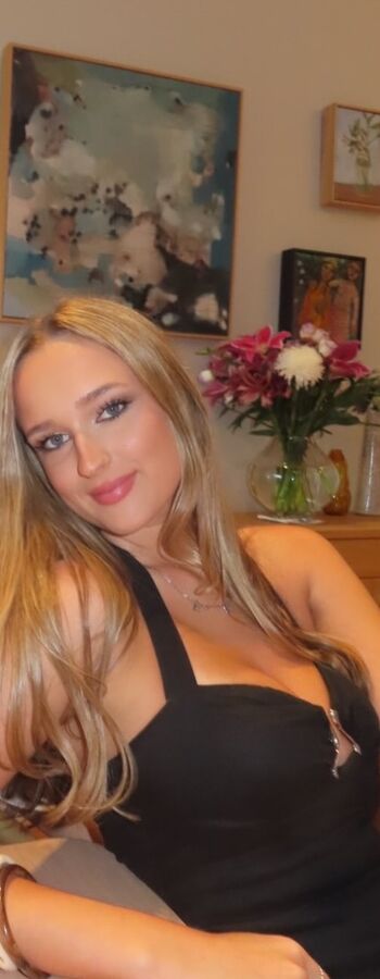 Full leaked Emily yyoung private onlyfans photo