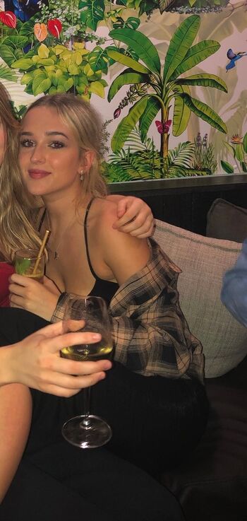 Full leaked Emily yyoung private onlyfans photo