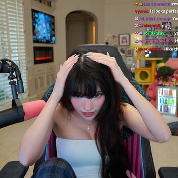 Full leaked Emiru private onlyfans photo