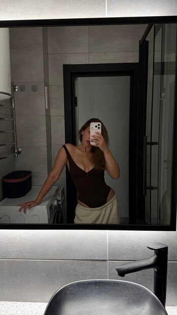 Full leaked Emmanuela private onlyfans photo