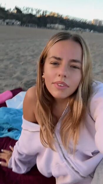 Full leaked Emmi butler private onlyfans photo