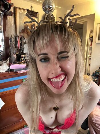 Full leaked Fandomreactions private onlyfans photo