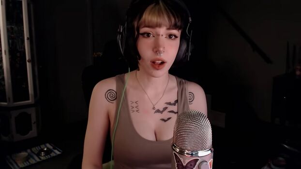 Full leaked Flodaasmr private onlyfans photo