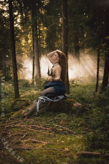Full leaked Foxydirndl private onlyfans photo