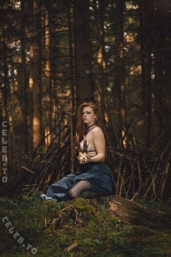 Full leaked Foxydirndl private onlyfans photo