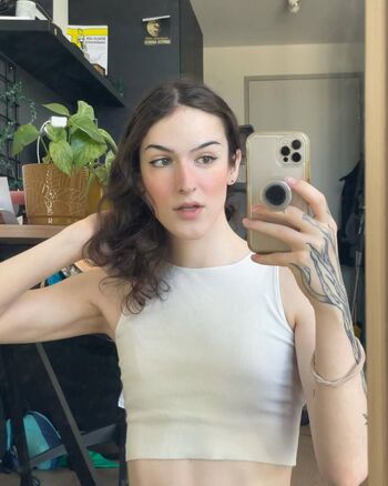 Full leaked Frogsgirls private onlyfans photo