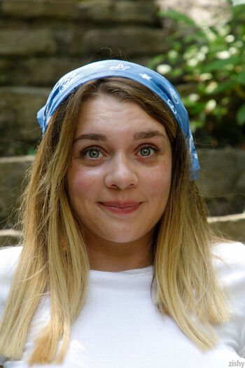 Gabbie Carter