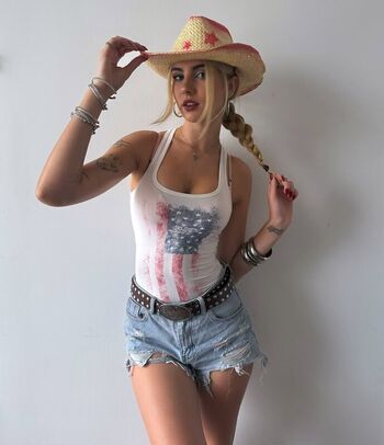 Full leaked Gracelyra page private onlyfans photo