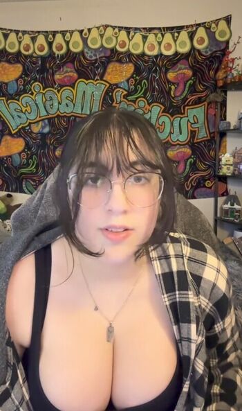 Full leaked Haileyavocad private onlyfans photo