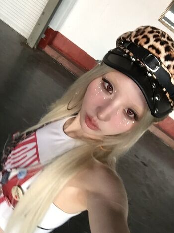 Full leaked Heejin page private onlyfans photo