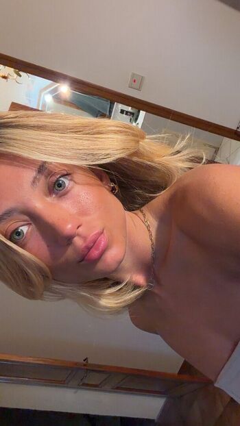Full leaked Hello iris page private onlyfans photo