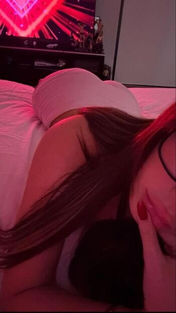 Full leaked Helydia private onlyfans photo