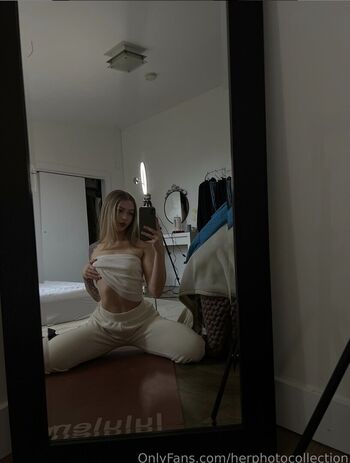 Full leaked Herphotocollection private onlyfans photo