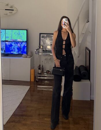 Full leaked Heymoll private onlyfans photo