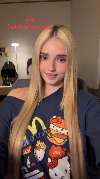 Full leaked Honeypuu private onlyfans photo