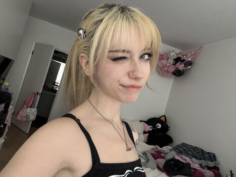 Full leaked Iluvmeww private onlyfans photo