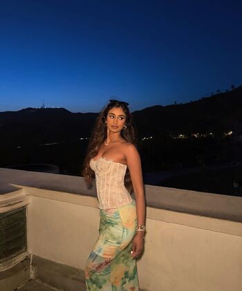 Full leaked Itsyourgirlshelina private onlyfans photo