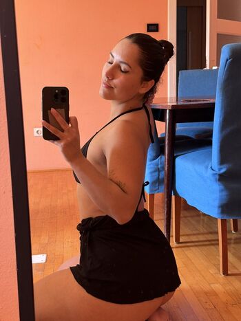 Full leaked Jeanett private onlyfans photo