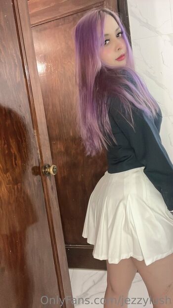 Full leaked Jezzylush private onlyfans photo