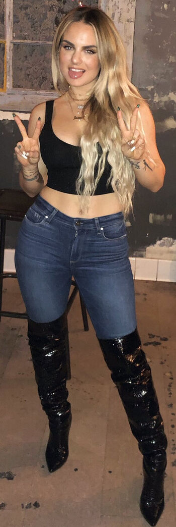Full leaked Amy hart / private onlyfans photo