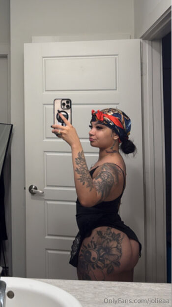Full leaked Jolieaa private onlyfans photo