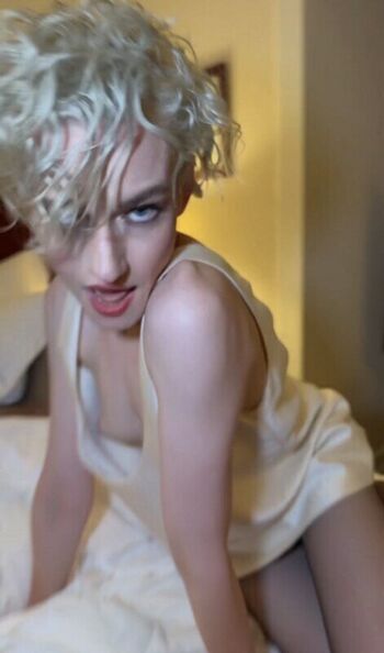 Full leaked Julia garner private onlyfans photo