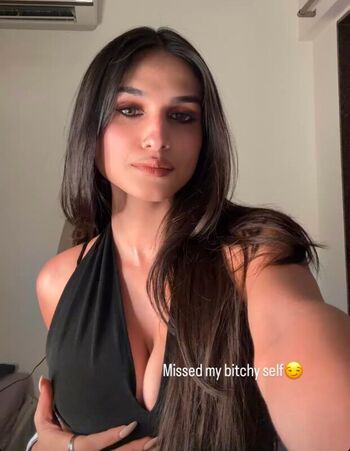 Full leaked Kashish kapoor page private onlyfans photo