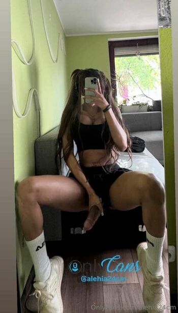 Full leaked Katellyn delatuxe private onlyfans photo