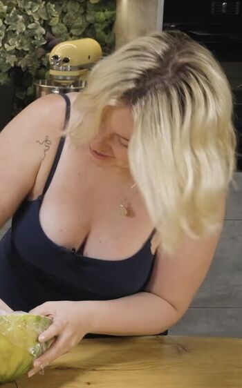 Full leaked Kel page private onlyfans photo