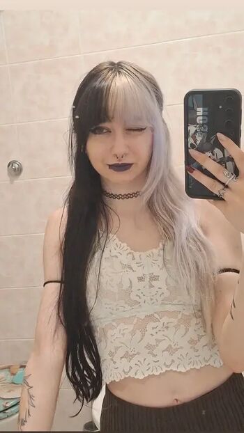 Full leaked Kiratayi private onlyfans photo