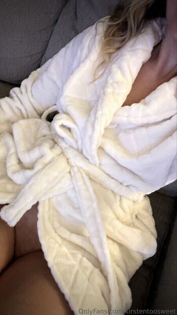 Full leaked Kirstentoosweet private onlyfans photo