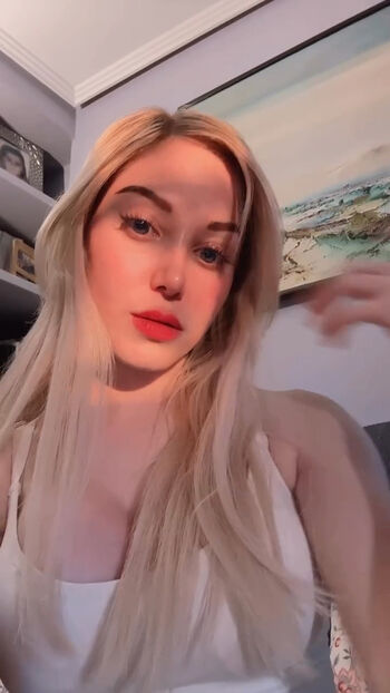 Full leaked Kitty aliice private onlyfans photo