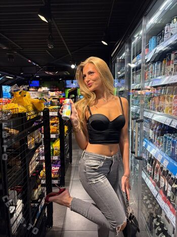 Full leaked Klari oe private onlyfans photo