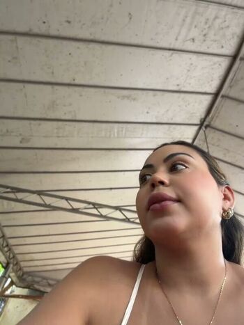 Full leaked Lariic private onlyfans photo