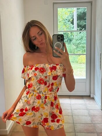 Full leaked Lea katharina page private onlyfans photo