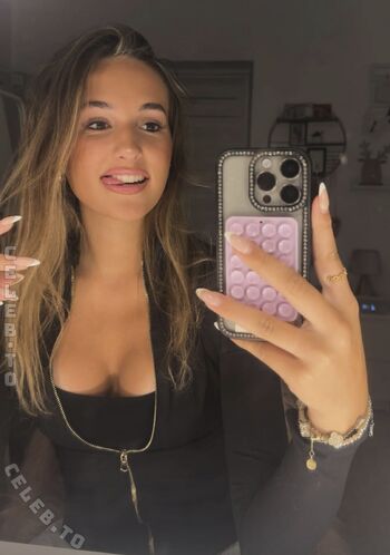 Full leaked Lia bmgn private onlyfans photo