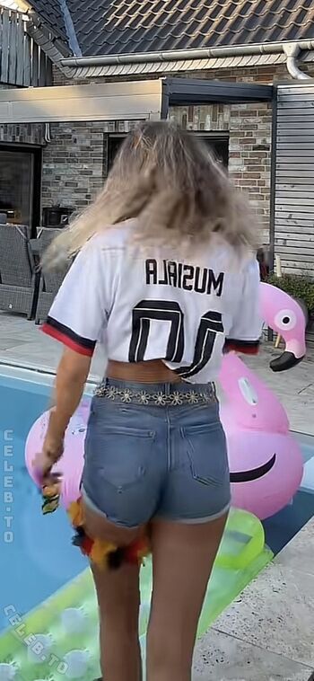 Full leaked Lia bmgn private onlyfans photo