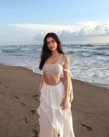 Full leaked Liana mae page private onlyfans photo