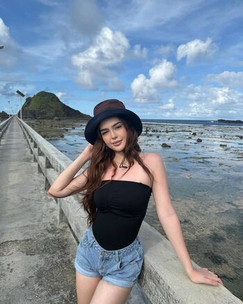 Full leaked Liana mae private onlyfans photo