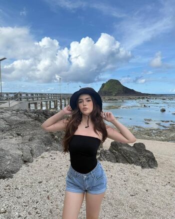 Full leaked Liana mae private onlyfans photo