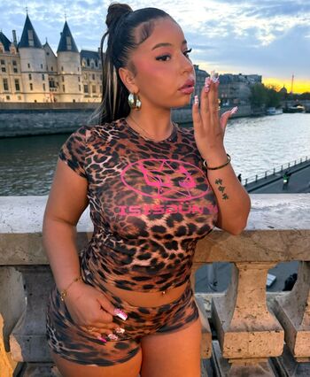 Full leaked Lil kitty private onlyfans photo