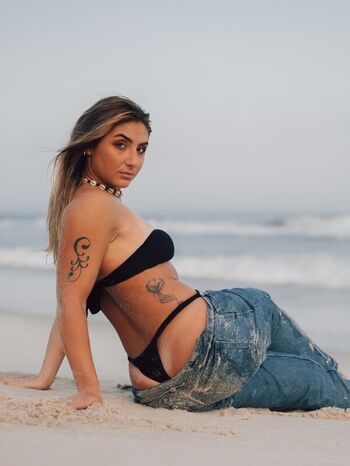 Full leaked Lindsay sento page private onlyfans photo