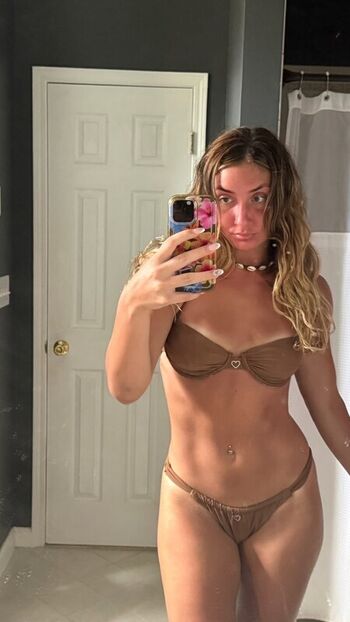 Full leaked Lindsay sento page private onlyfans photo