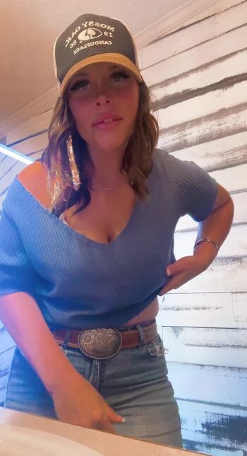 Full leaked Lindzee private onlyfans photo