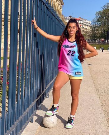 Full leaked Lisa zimouche private onlyfans photo