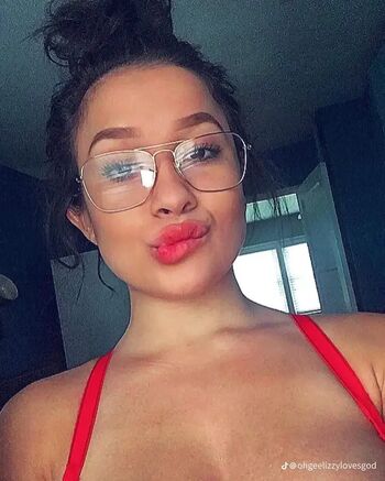 Full leaked Lizzywurst page private onlyfans photo