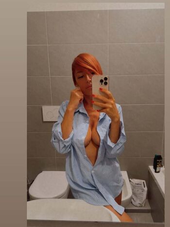 Full leaked Lottiegio private onlyfans photo