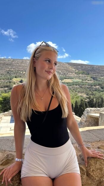 Full leaked Luisa mnck private onlyfans photo