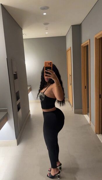 Full leaked Luxy capi private onlyfans photo