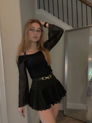 Full leaked Lyssaurora page private onlyfans photo